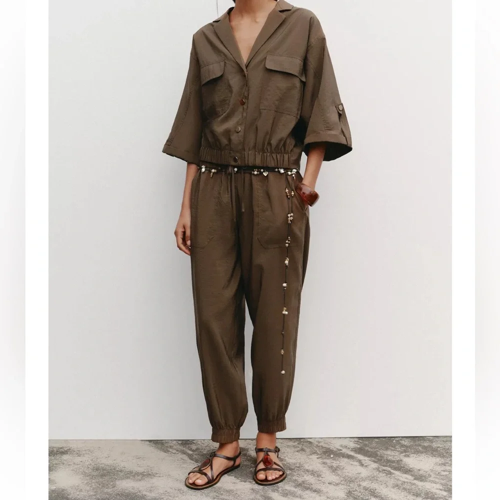 Zara Brand New pants Size L
Brown Drawstring Pants - Picture 1 of 3